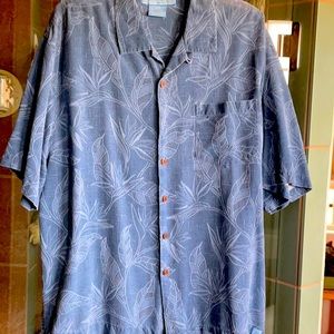 Bermuda Bay men’s silk Hawaiian print shirt